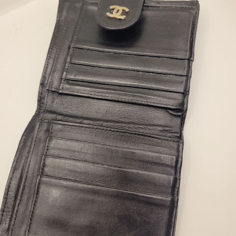 CHANEL vintage bifold